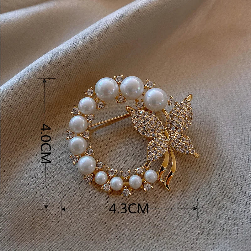 Fashion Pearl and Rhinestone Brooches for Women Baroque Trendy Butterfly Pins Clothes Accessories Wedding Gifts